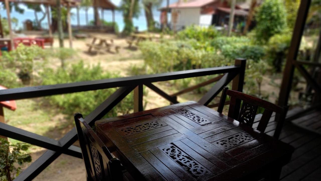 Kampong Ayer Batang Swiss Cottage Tioman מראה חיצוני תמונה