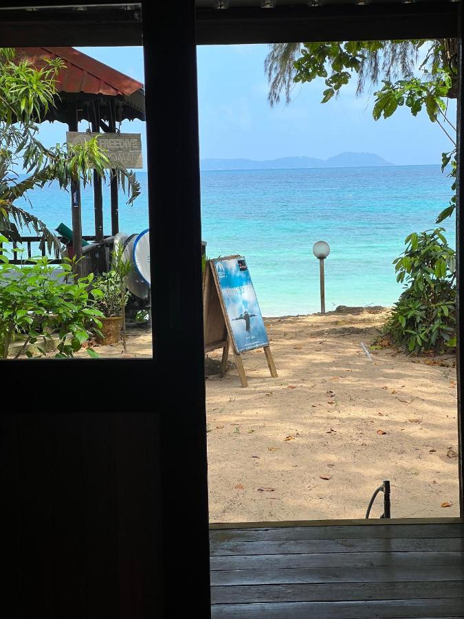 Kampong Ayer Batang Swiss Cottage Tioman מראה חיצוני תמונה